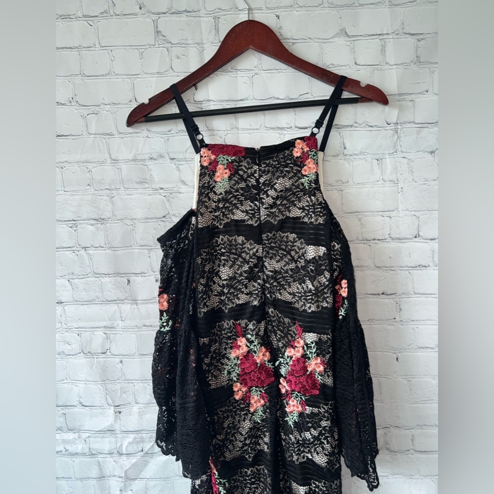 Venus Black, Red & Pink floral dress size 6 - Picture 10 of 16